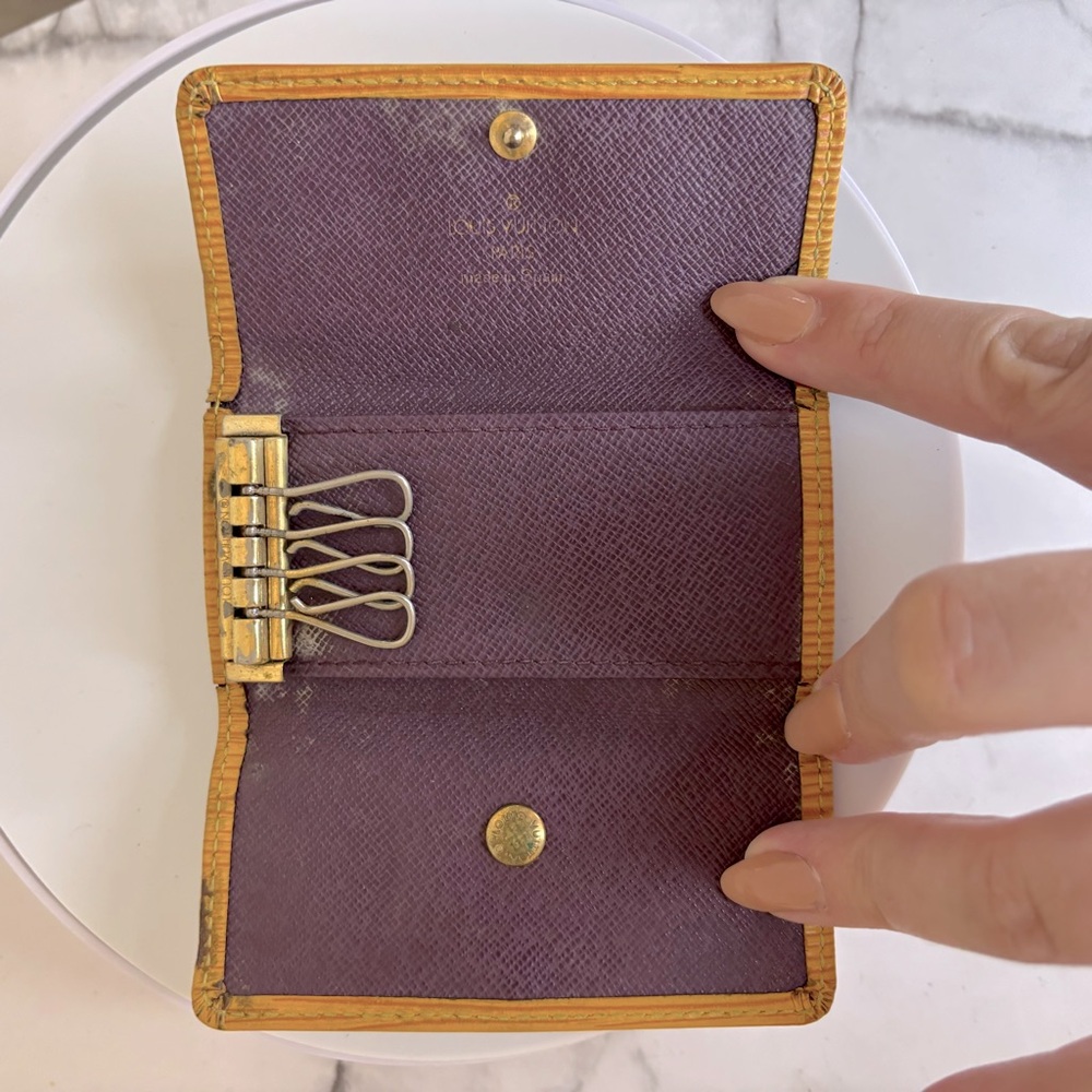 Louis Vuitton Yellow Epi Leather Key‎ Holder - Picture 8 of 13